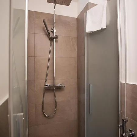 Garni Pola Campocologno