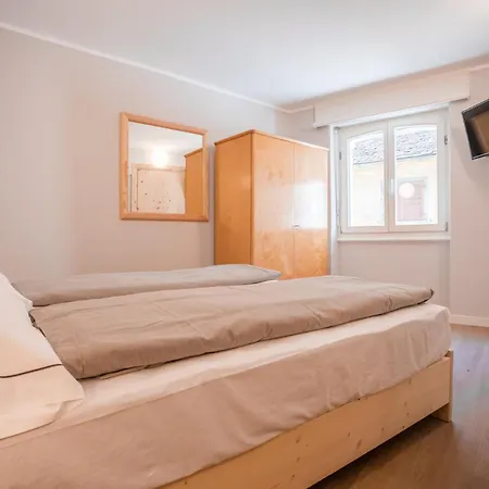 Garni Pola 3* Campocologno