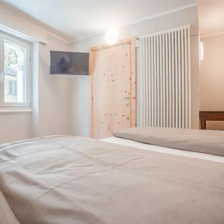 Garni Pola Campocologno