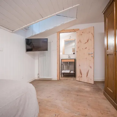 Garni Pola 3* Campocologno