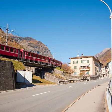 Garni Pola شقة فندقية Campocologno
