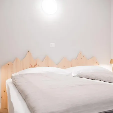 Garni Pola Campocologno