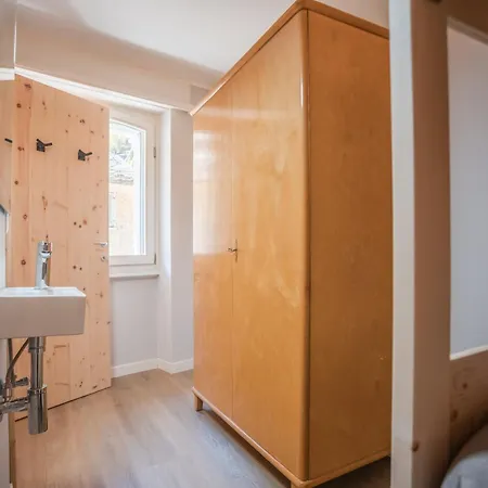 Apart Otel Garni Pola 3*