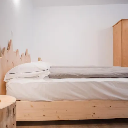 Apart Otel Garni Pola