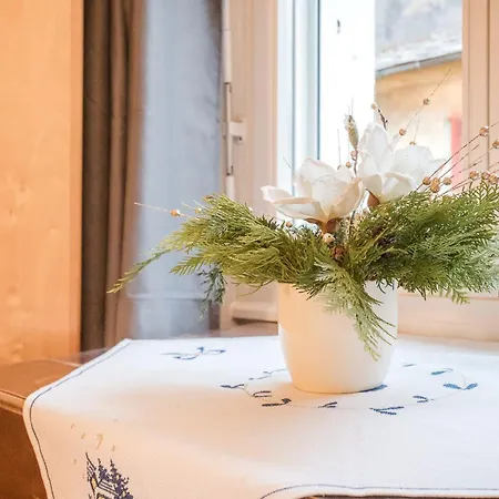 Garni Pola 3* Campocologno