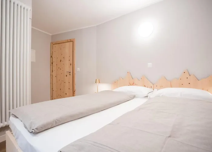 Garni Pola 3* Campocologno